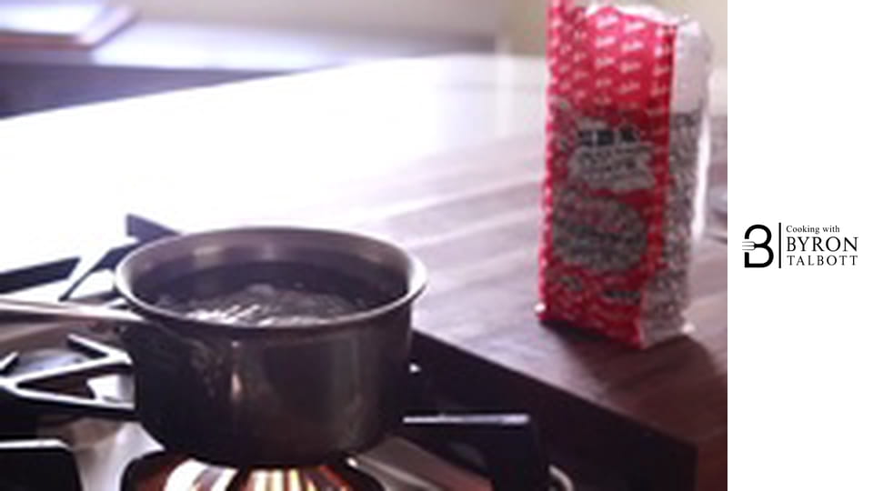 Боба с мача, куркума и лавандула