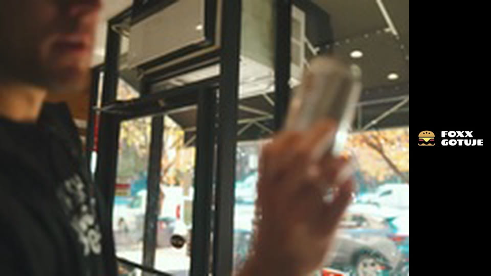 NAJLEPSZE BURGERY I HOT DOGI W NOWYM JORKU - Foxx VS USA - Odcinek 5