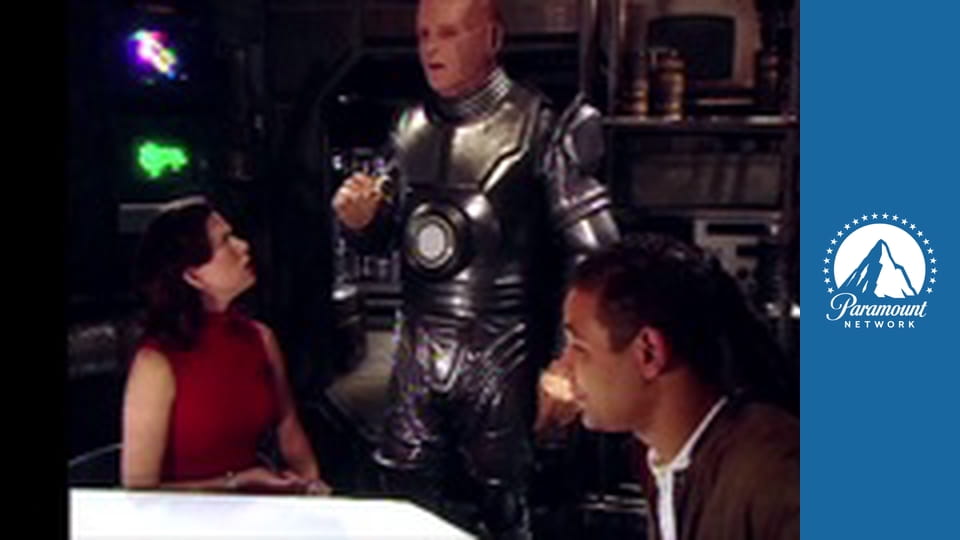 Červený trpaslík S7E8 - Nanarchie