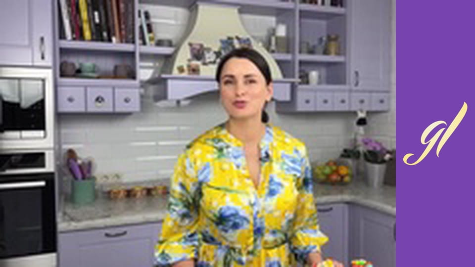 Cupcakes, pies, rolls and tarts with various fillings. Episode 38