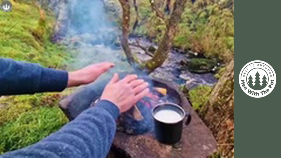 Isteni csirkehúsos chili, gyönyörű kenyérben sütve