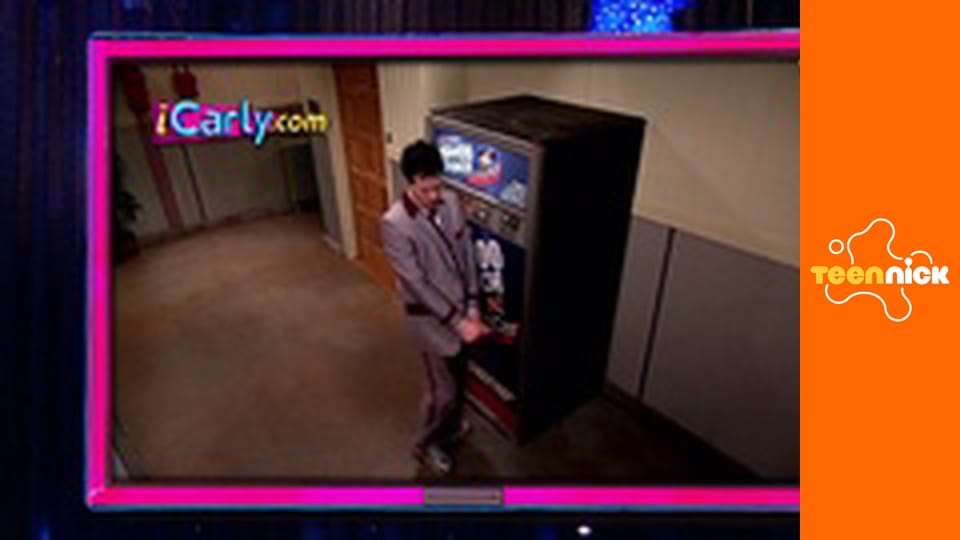 iCarly S2E26 - Wojna z Dingiem