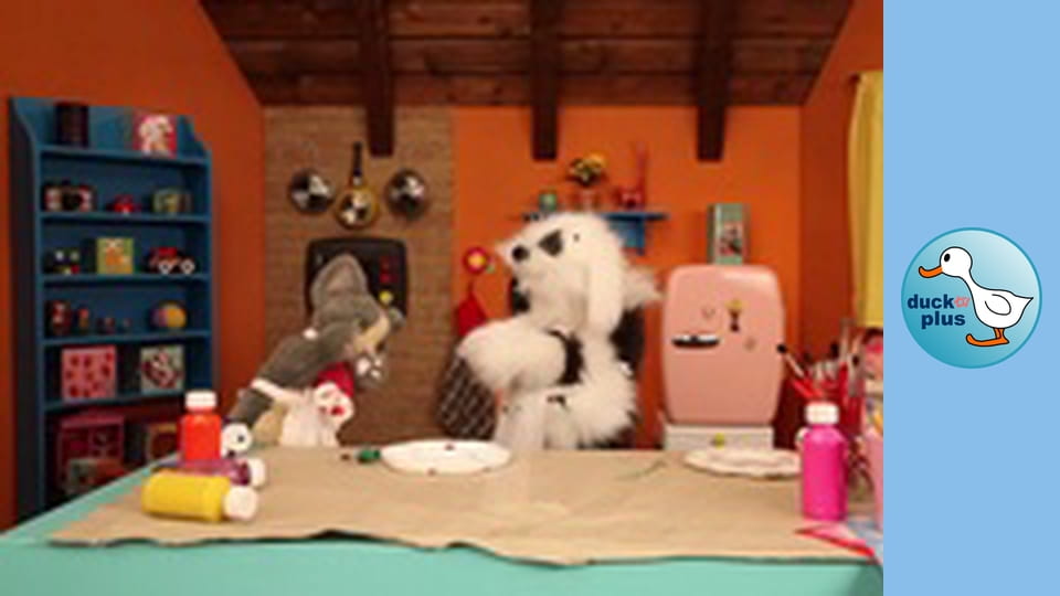 Margo and Felix - Decorating is fun!