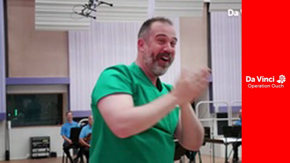 Ikerdokik bevetésen - Bél banzáj