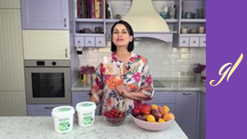 ПАРОВІ ВАРЕНИКИ З ВИШНЕЮ ТА ПОЛУНИЦЕЮ