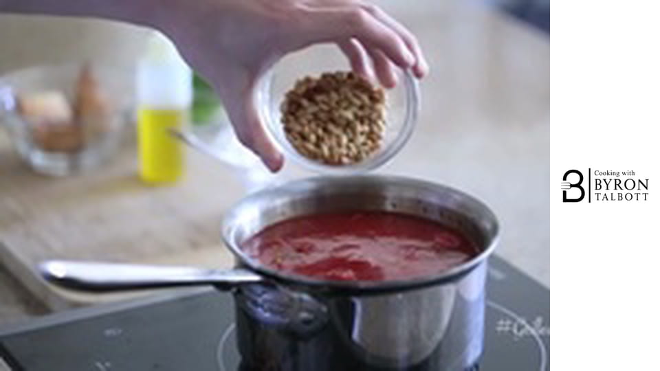 Супа с гриловано сирене и домати