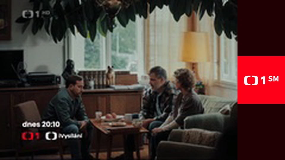 Slečna Holmesová - Autonehoda