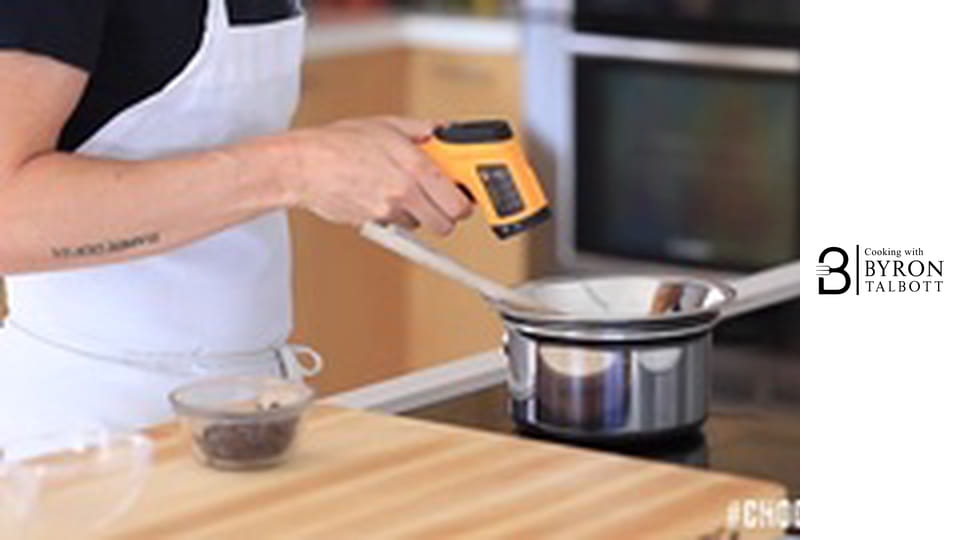 Шоколадова топка