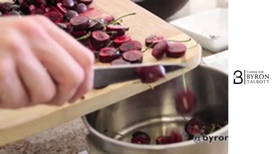 Черешово крамбъл парфе