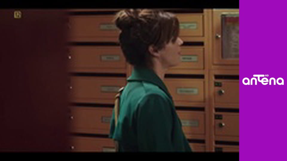 Morderstwa w Paryżu S9E9 - Grom z jasnego nieba