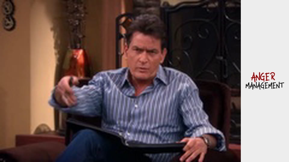 Charlie pakuje Lindsay Lohan w kłopoty S2E12