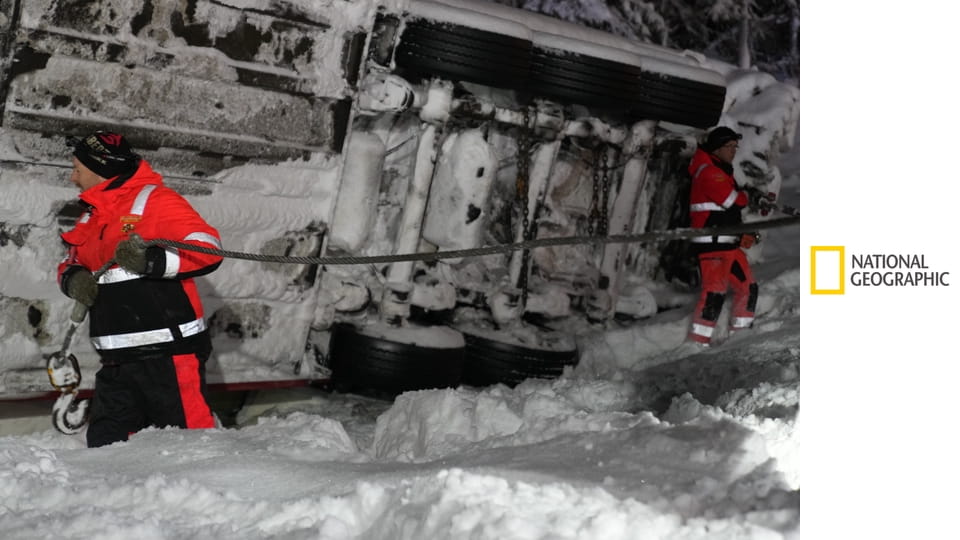 Záchrana na zledovatělé silnici S9E1 - Divoká jízda