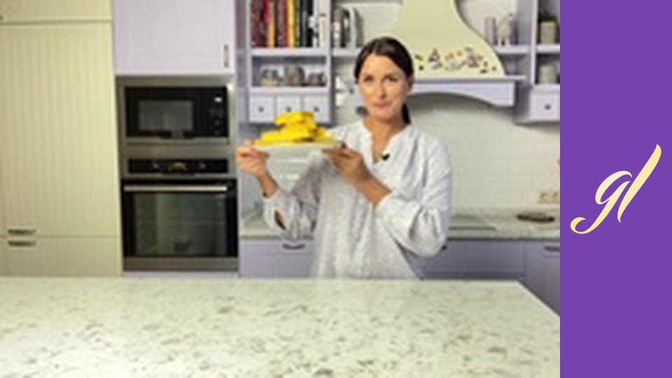 Cupcakes, pies, rolls and tarts with various fillings. Episode 7