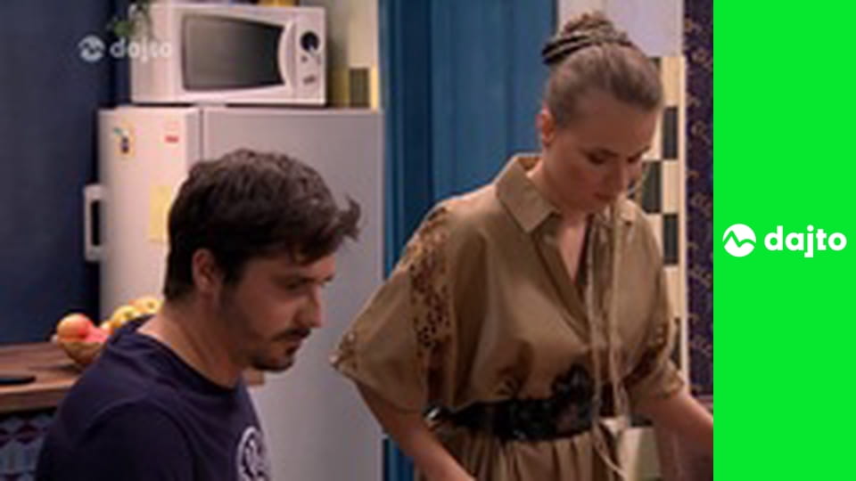 Susedia S6E9 - Holuby, koč a 8-poschodová torta