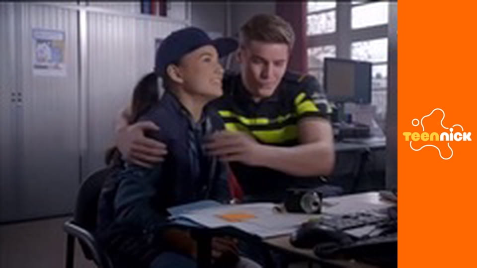 Hunter Street: Kölykök póráz nélkül S2E14 - Az eltűnt szoba