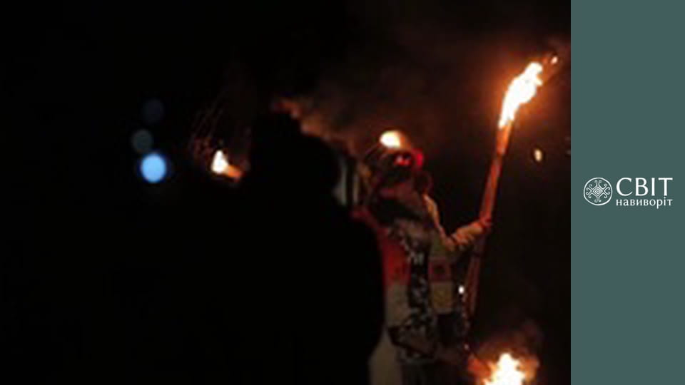 Season 12, Episode 16, Pakistan