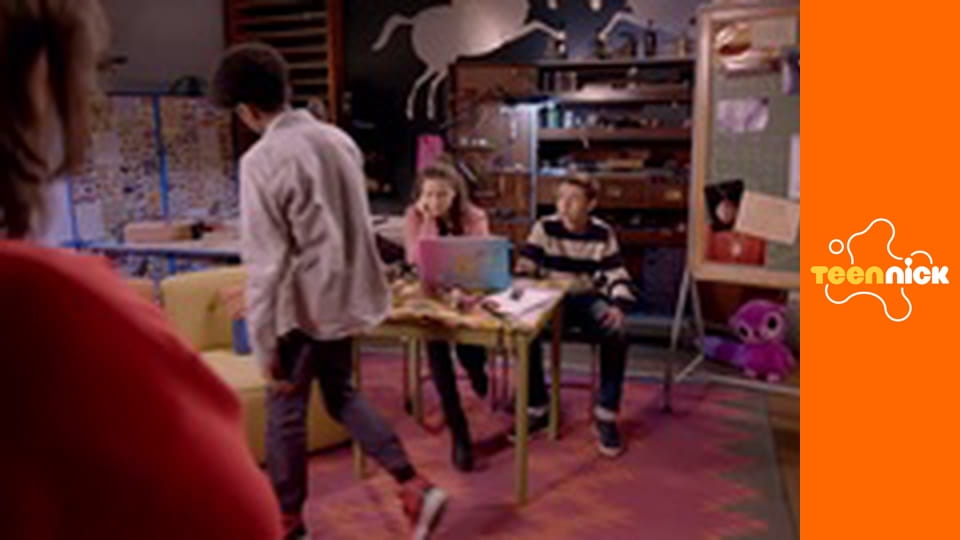 Zagadki rodziny Hunterów S2E18 - Szpieg