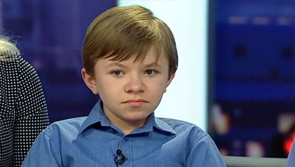 Băiat puternic fragil