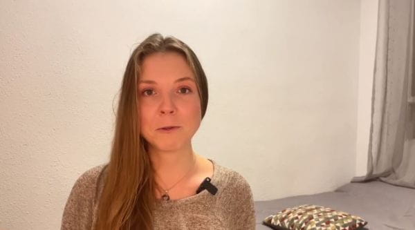 1. Fraza de bază a polonezului: felicitări, prezentări, cereri de ajutor, cumpărături, mâncare etc.