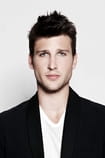 Filmy s tímto hercem Parker Young - SWEET.TV Filmy s tímto hercem Parker Young