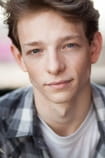 Filmek a színésszel Mike Faist - SWEET.TV Filmek a színésszel Mike Faist