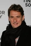 Tim Bevan Filma me aktorin Tim Bevan