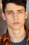 Uriah Shelton Filmy z aktorem Uriah Shelton