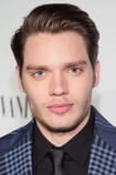 Dominic Sherwood Filmy s tímto hercem Dominic Sherwood