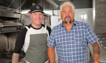 Кафе, закусочные и забегаловки S32E10 - Курица и пирог