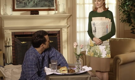 Született feleségek S1E16 - Hölgyek fehér asztal mellett