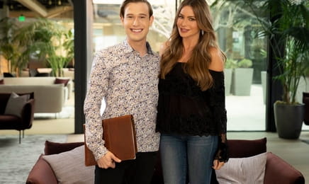 Hollywood Medium With Tyler Henry S4E3 - Kenya Moore, Wendi Mcclennon-covey, Macklemore Hollywood Medium With Tyler Henry S4E3 - Kenya Moore, Wendi Mcclennon-covey, Macklemore