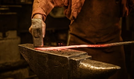 Arme născute din foc Arme născute din foc