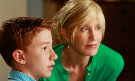 Отчаянные домохозяйки S6E6 - Не ходить по газону