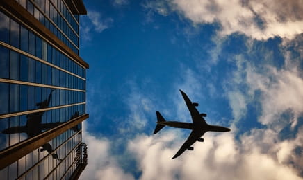 Служба безопасности аэропорта: Колумбия S2E1 - Обманутый по интернету