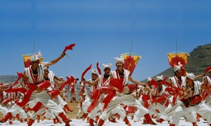 Odkrywamy Chiny. Trzydzieści lat postępu S1E3 - Rośnie cena piękna Odkrywamy Chiny. Trzydzieści lat postępu S1E3 - Rośnie cena piękna