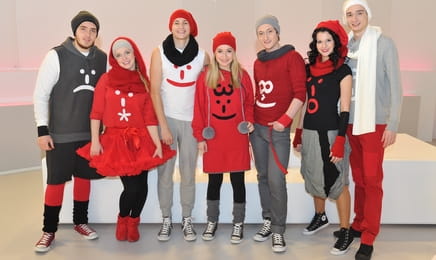 Trpaslíci E111 - Smajlivareška: Smajlibábovka Trpaslíci E111 - Smajlivareška: Smajlibábovka