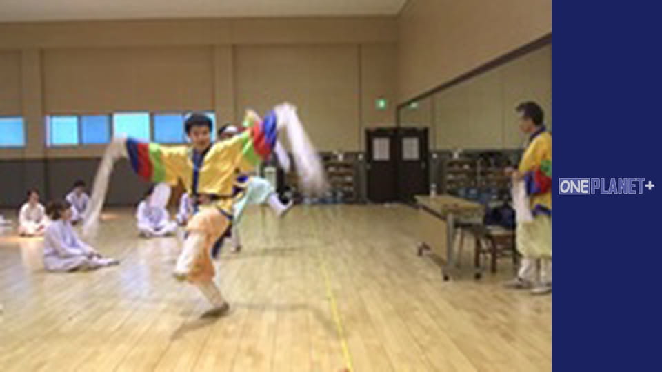 In the rhythm of the dance around the world. Season 1 - Episode 3