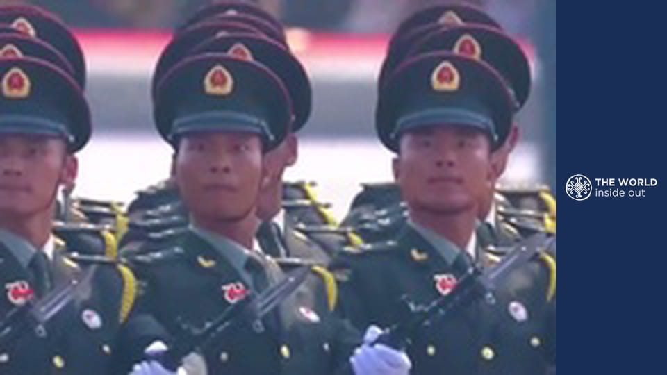 Pekingi parádé, a Nagy Fal és a pekingi kacsa. Kína.