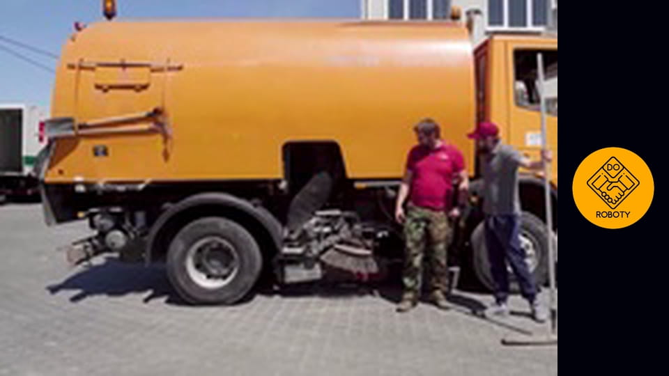 ILE MOŻNA ZAROBIĆ ZAMIATAJĄC ULICE?