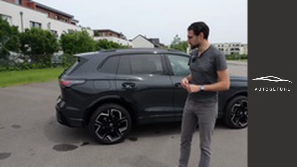 all-new VW Tiguan R-Line Autobahn driving REVIEW