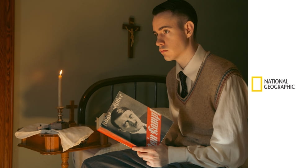 Zabít Hitlera S1E1 - Osamělí vlci