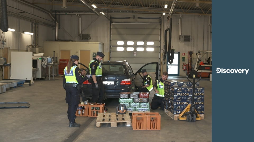 Пограничный контроль: Швеция S1E1 - Машина, полная алкоголя