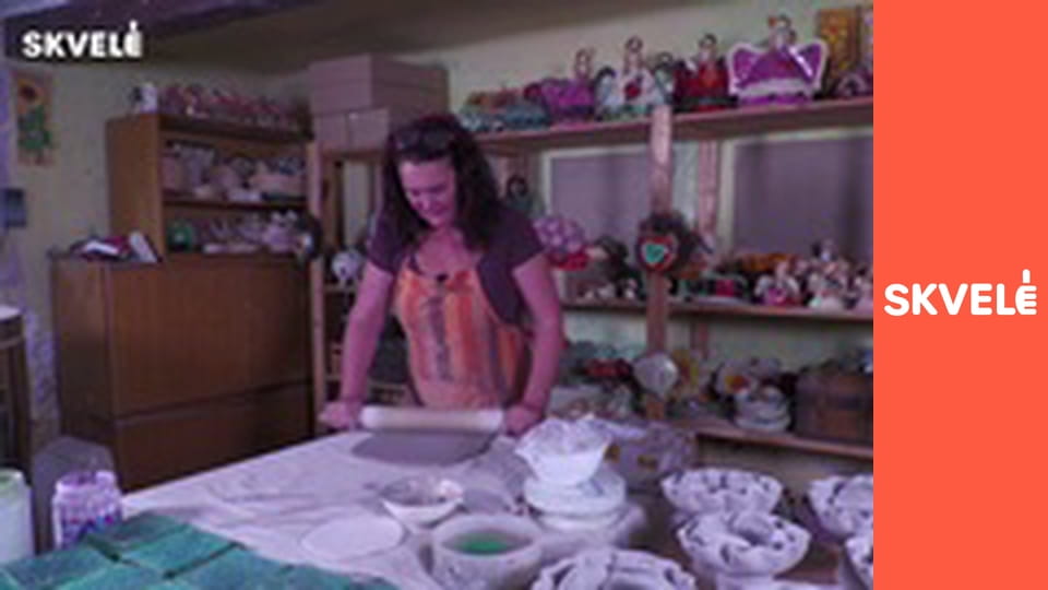 V Rukách vyrobené - Výroba keramického kvietku