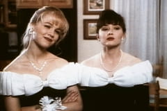 Beverly Hills 90210 Sezóna 1 Epizoda 22 - Jaro je ve vzduchu