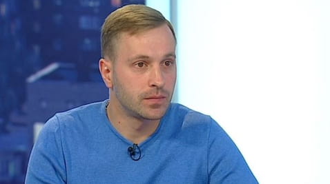 Közúti baleset mentőautóval
