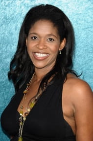 Merrin Dungey Filmy s tímto hercem Merrin Dungey