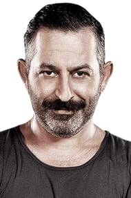 Cem Yilmaz Filmy s tímto hercem Cem Yilmaz