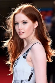 Filmy s hercom Ellie Bamber - SWEET.TV Filmy s hercom Ellie Bamber