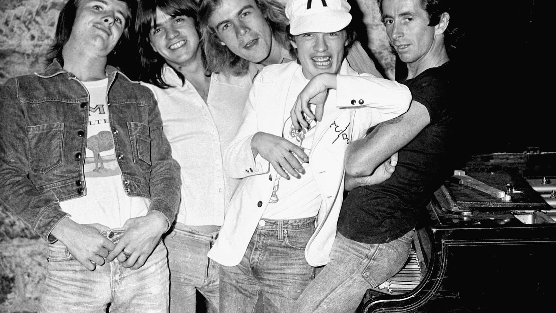AC/DC - Forever Young